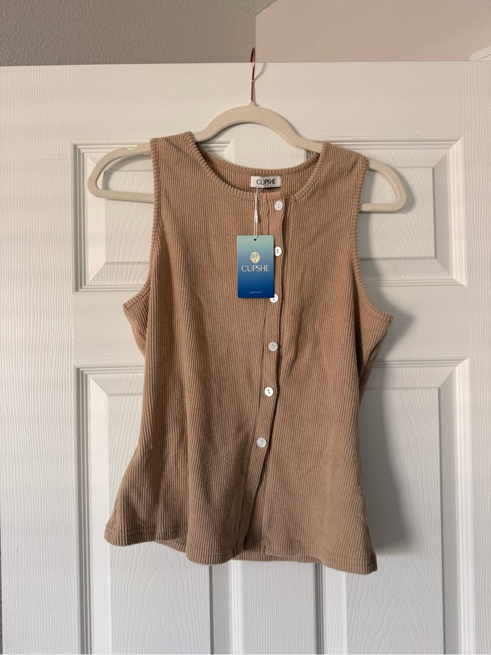 Cupshe Beige Ribbed Button-Front Tank